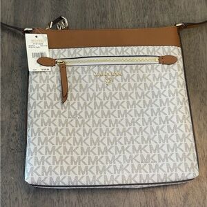 NWT Michael Kors Jet Set Charm Small Flat Crossbody